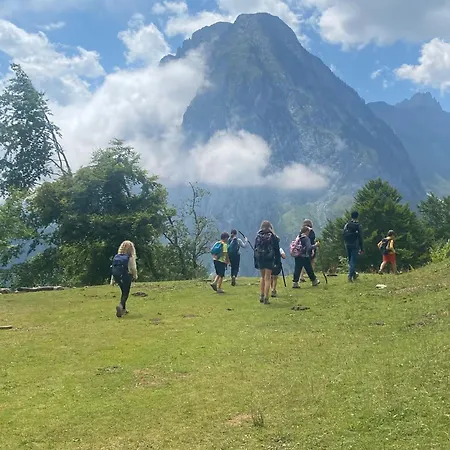 Refuge De L'aberouat Lescun
