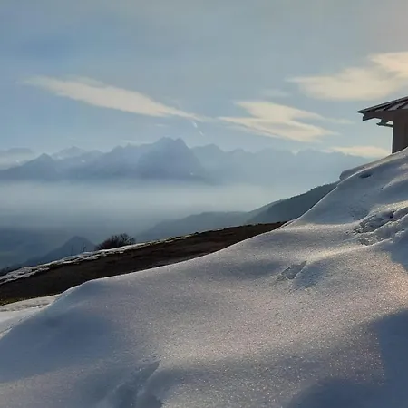 Refuge De L'aberouat Hostal *