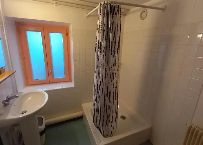 Refuge De L'aberouat * Lescun